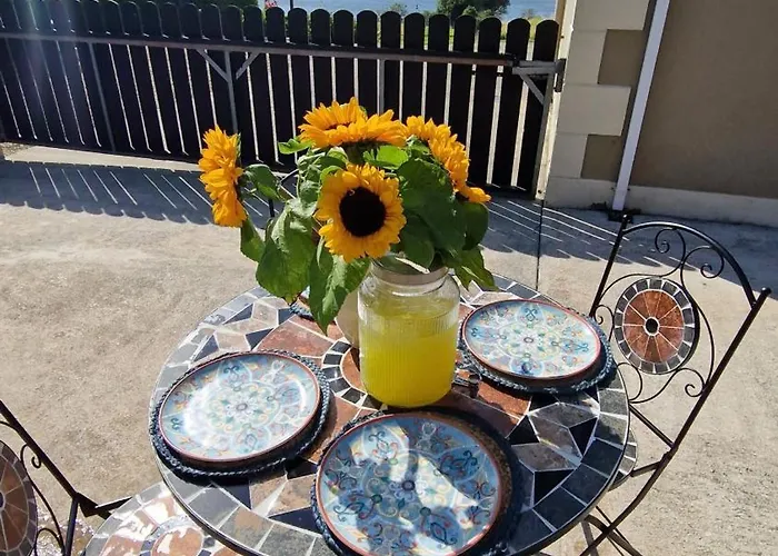 5 Bed House - Sleeps 14 - Pets - Garden - Parking Сasa de vacaciones